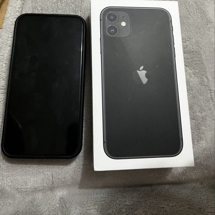 Продам айфон 11 на 128 гб