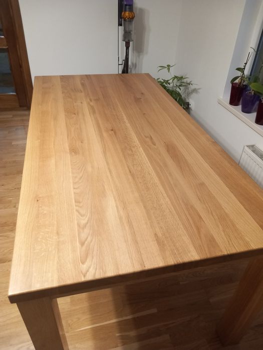 Blaturi și mese din stejarmasiv