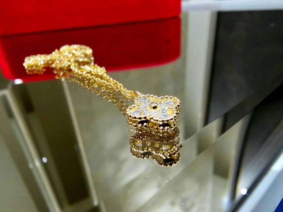 Van Cleef & Arpels VCA Rose Diamond Sweet Alhambra Clover Дамско Колие