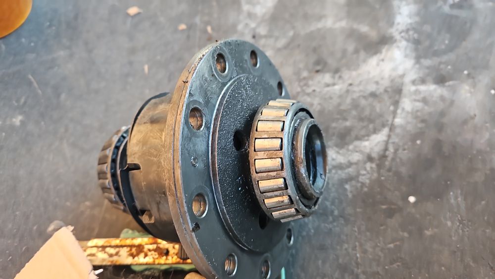 Sateliti suzuki grand vitara din grupul pe fata fara cosarca