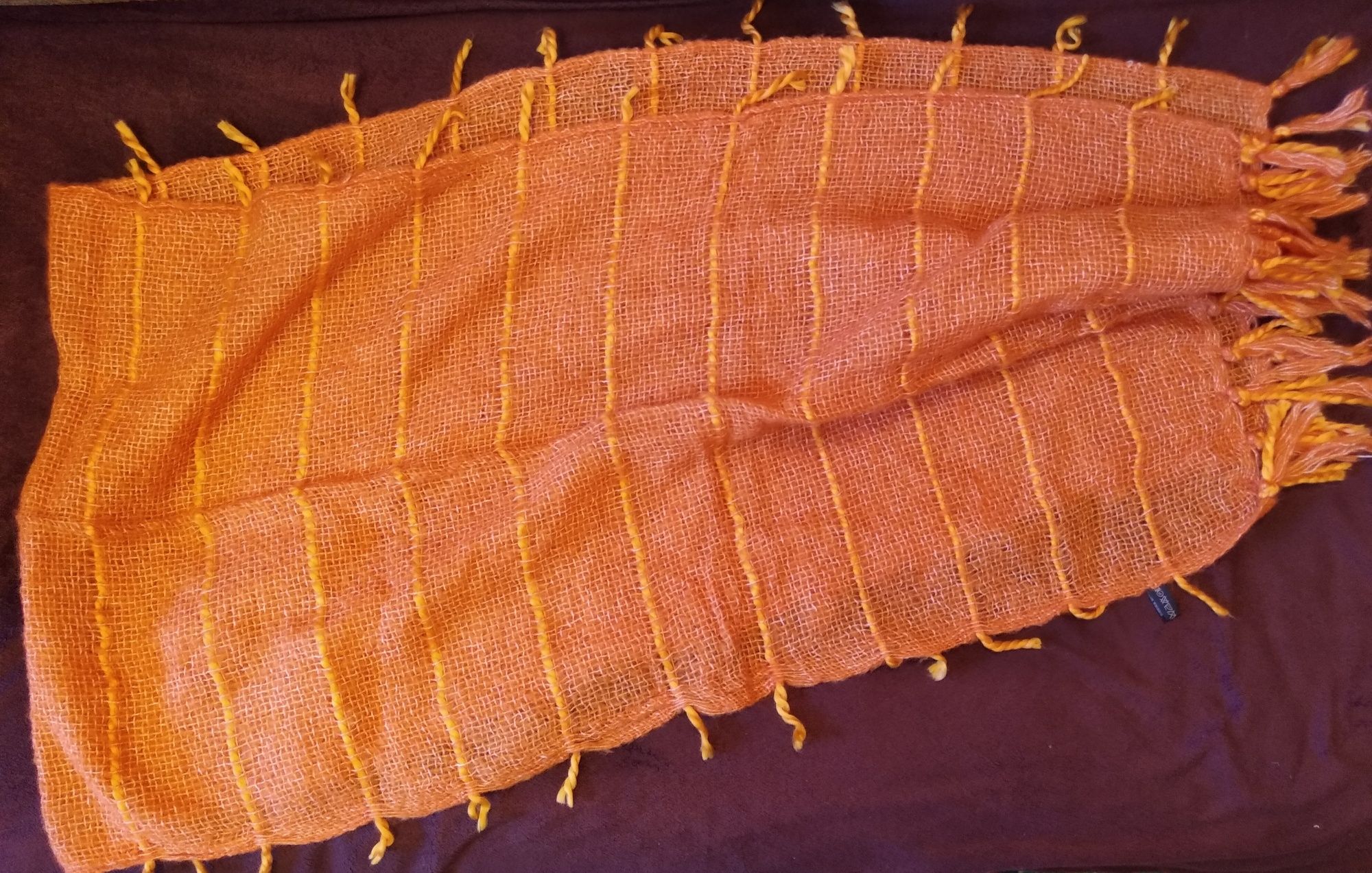 Шапка оранжевая и шарф