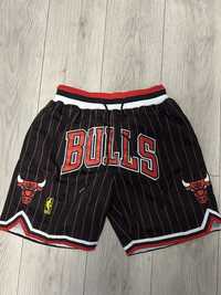 Vand pantaloni scurti Just Don Bulls