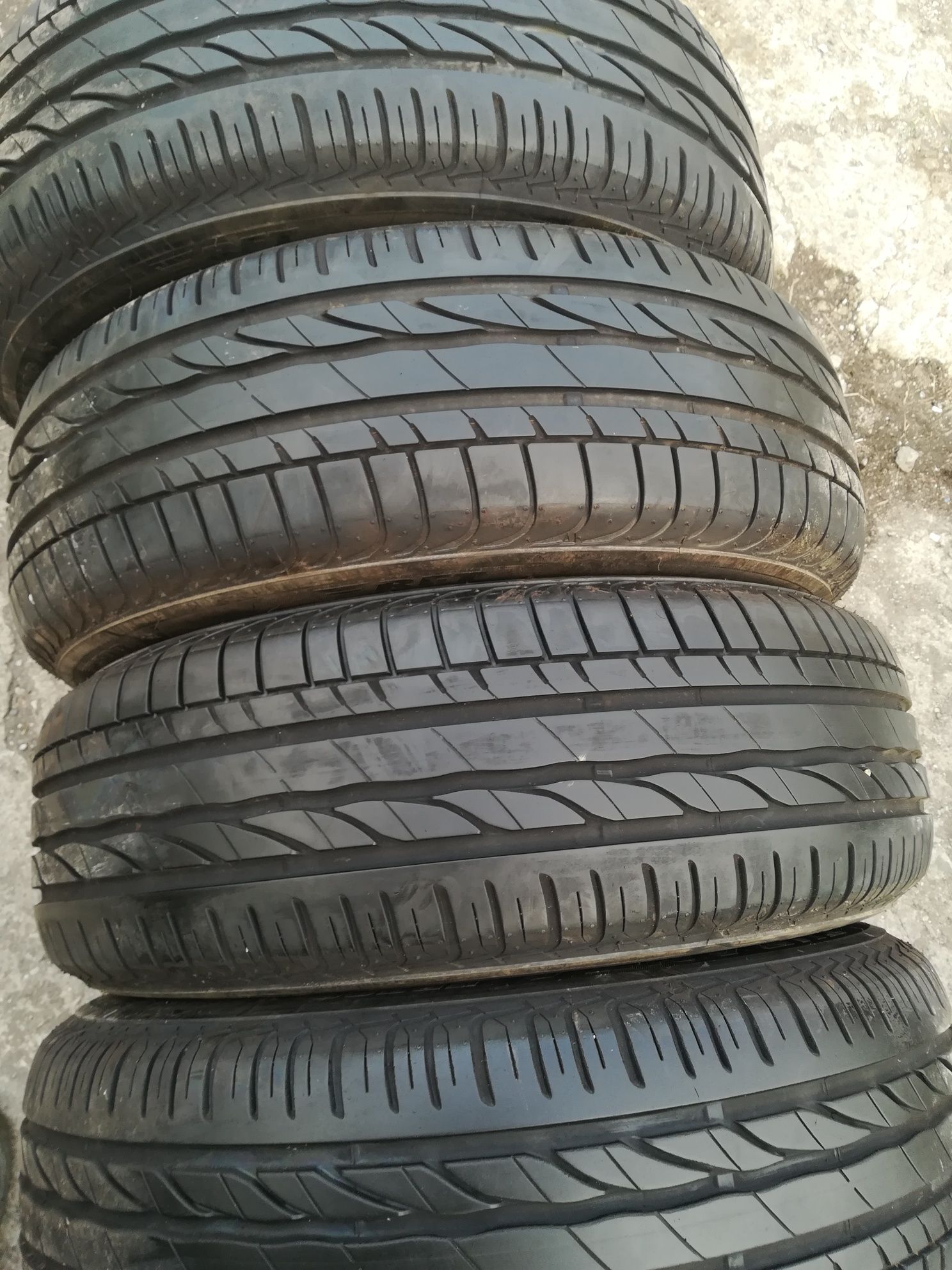 Почти нови 4бр. 205/60/16 Bridgestone RFT dot5217