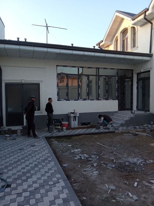 O'nqorg'onda 3 sotix 7 xona Uchaska Sotiladi
