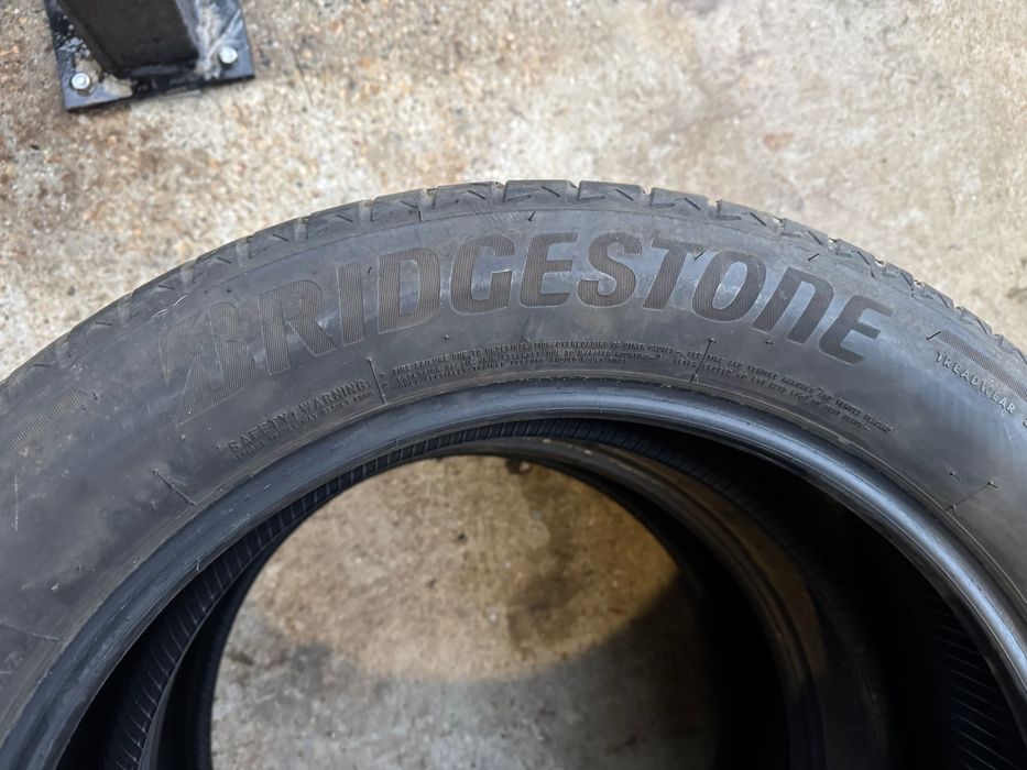 Bridgestone 245/50/19
