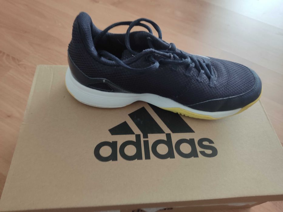 Дамски/детски маратонки Adidas 36 номер