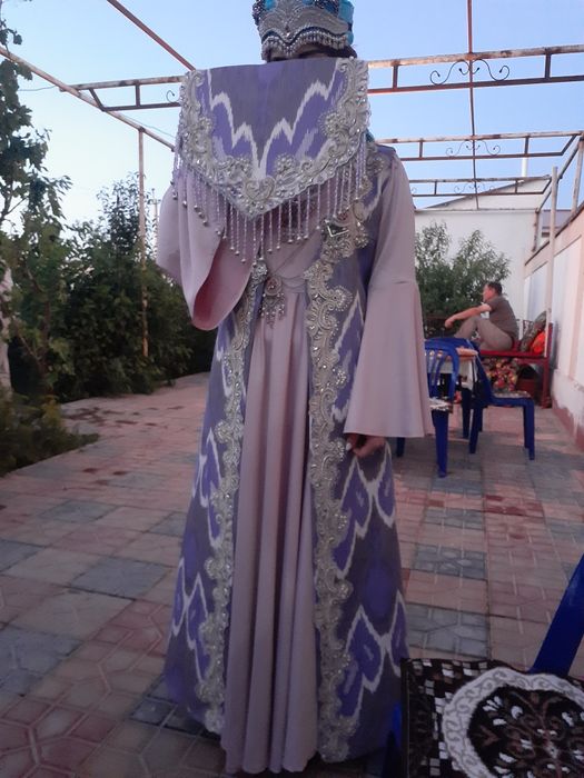 Ansambl sotiladi, Платье национальный ансамбль