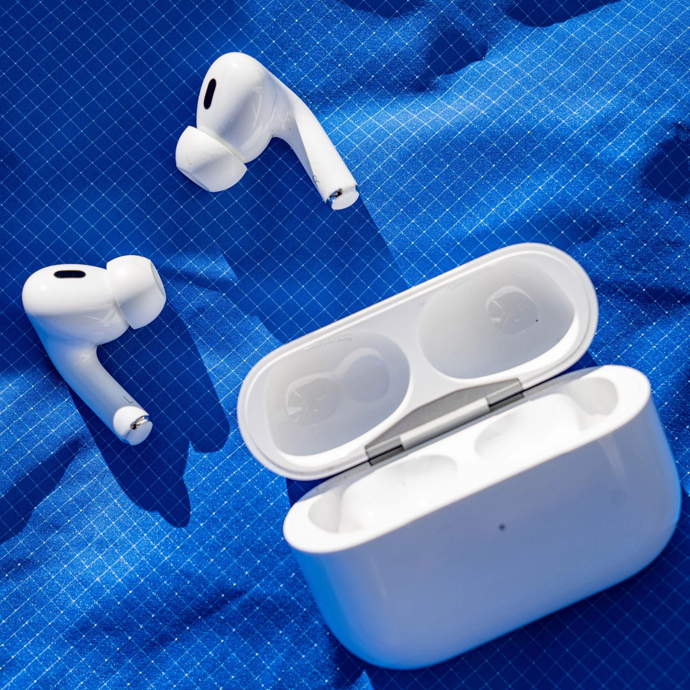 AirPods Pro чисто нови