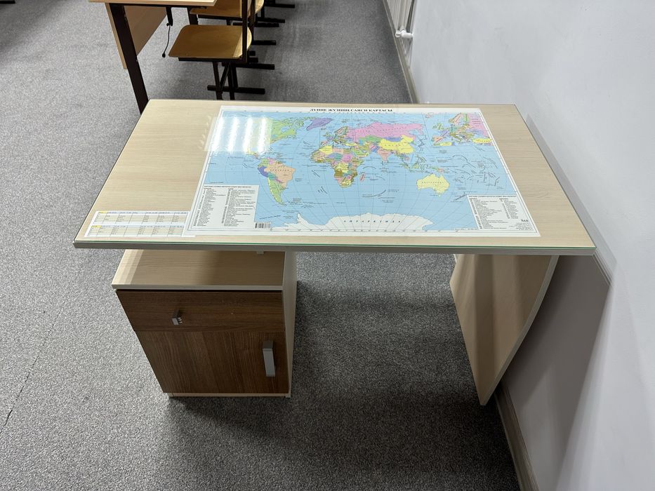 Парта детская. Парта