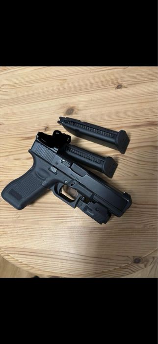 Еърсофт пистолет Umarex glock 17 gen5