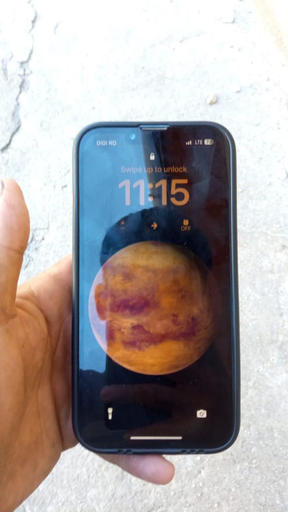 Vand iphone 13,256 gb