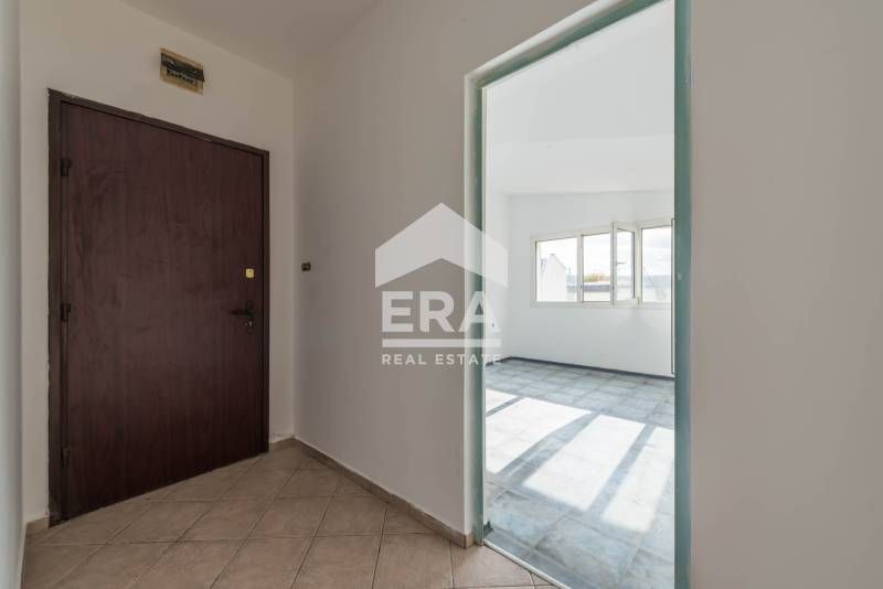 Продава се Двустаен апартамент в Варна, Гръцка махала - 53 кв.м за 2642 €/кв.м - Снимка #7