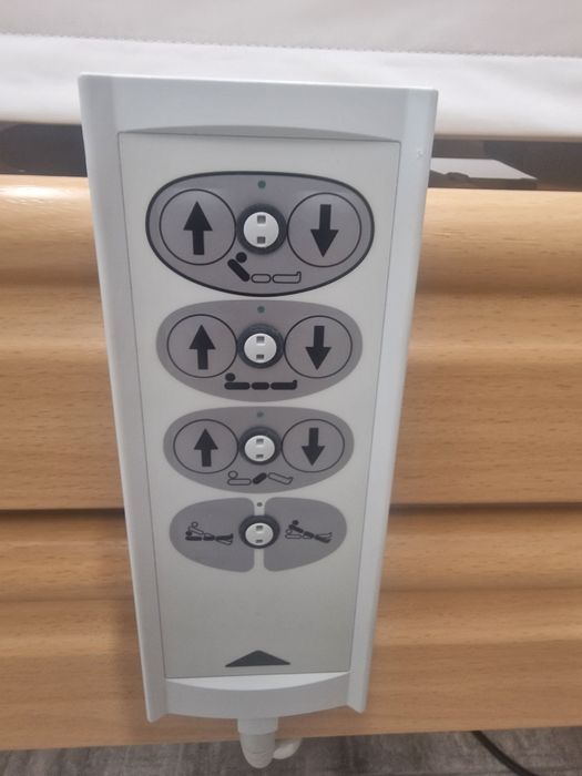 Vând pat Electric pt.persoane vârstnice sau cu dizabilități