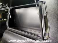 Compartiment depozitare Nissan Patrol Y61/GU4 in geamul portbagajului