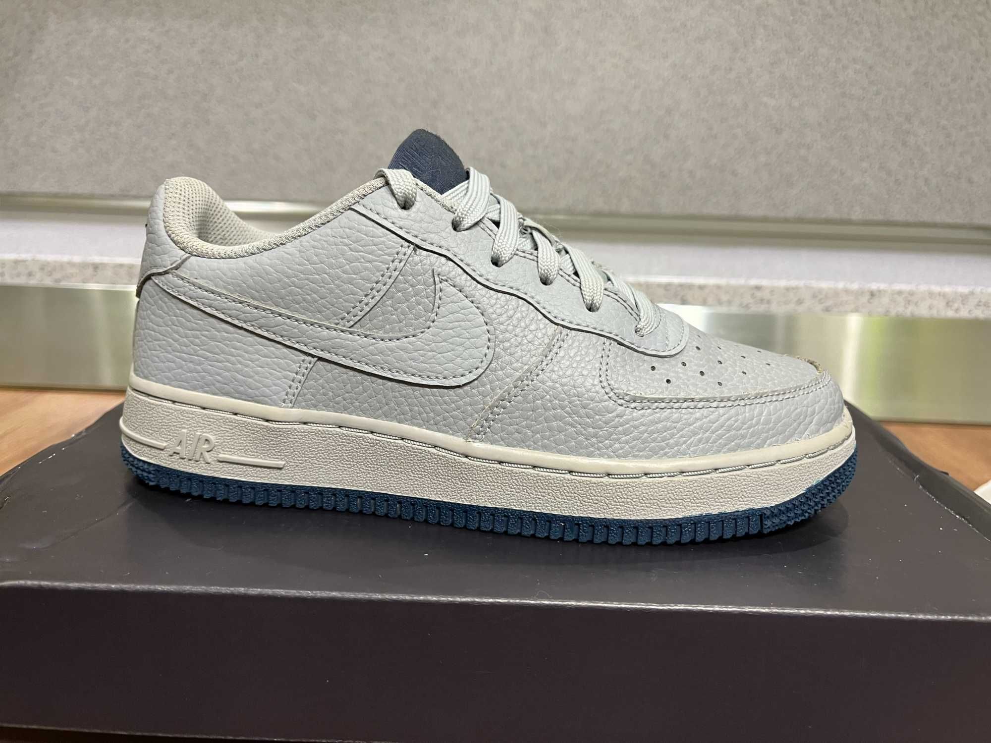 ОРИГИНАЛНИ *** Nike AIr Force 1  / Wolf Grey