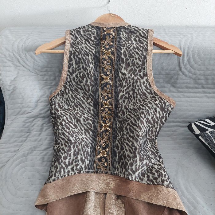 Vesta piele intoarsa