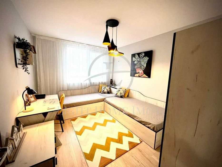 Продава се Тристаен апартамент в Пловдив, Център - 95 кв.м за 2053 €/кв.м - Снимка #4