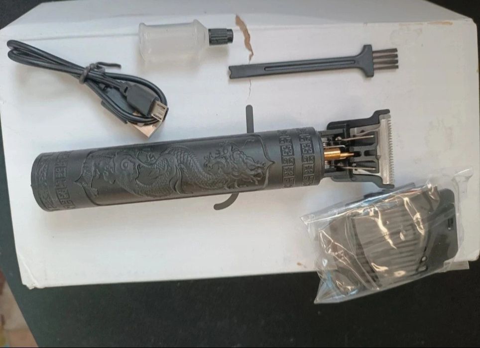 Mașină de tuns neagra