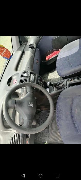 Продавам Peugeot 206