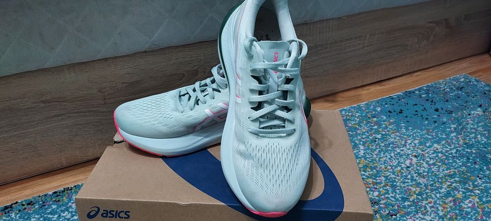 Дамски маратонки  ASICS GT-2000 12