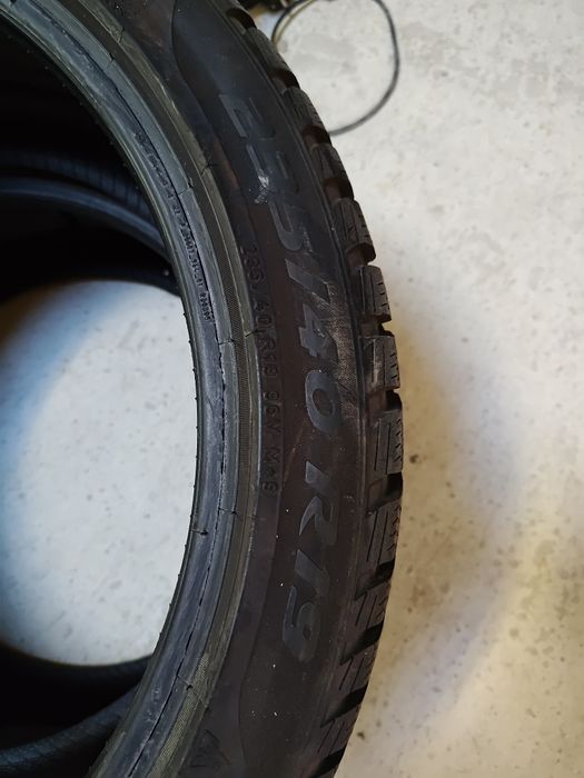 Doua Cauciucuri 235 40 R19 Pirelli