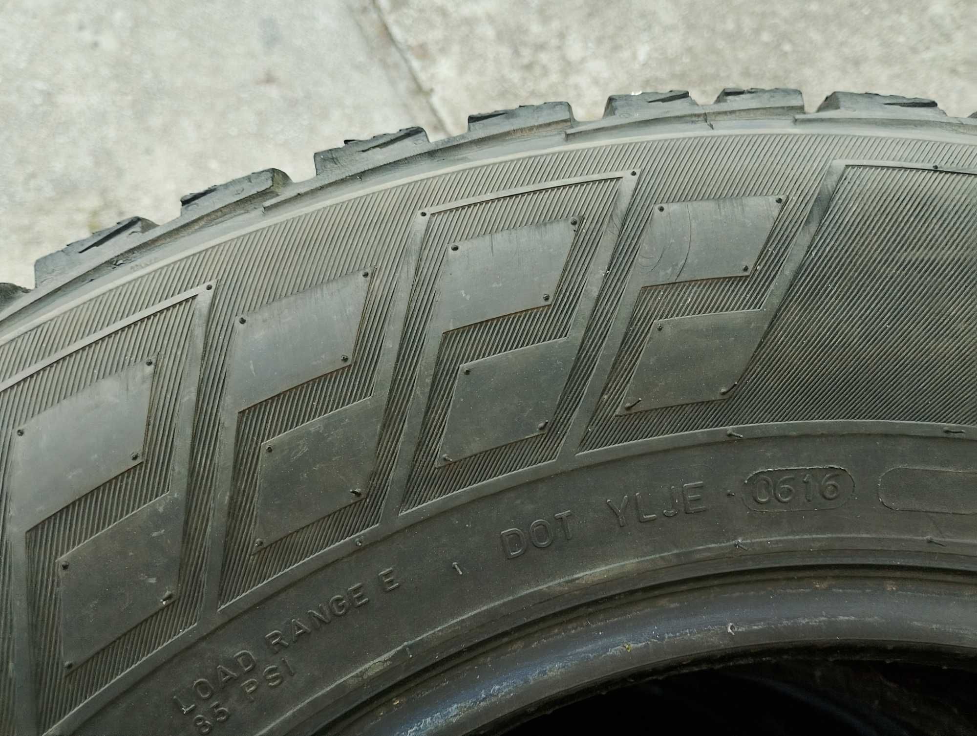 235/65/16 C 4бр.Nokian Зимни гуми Бусови
