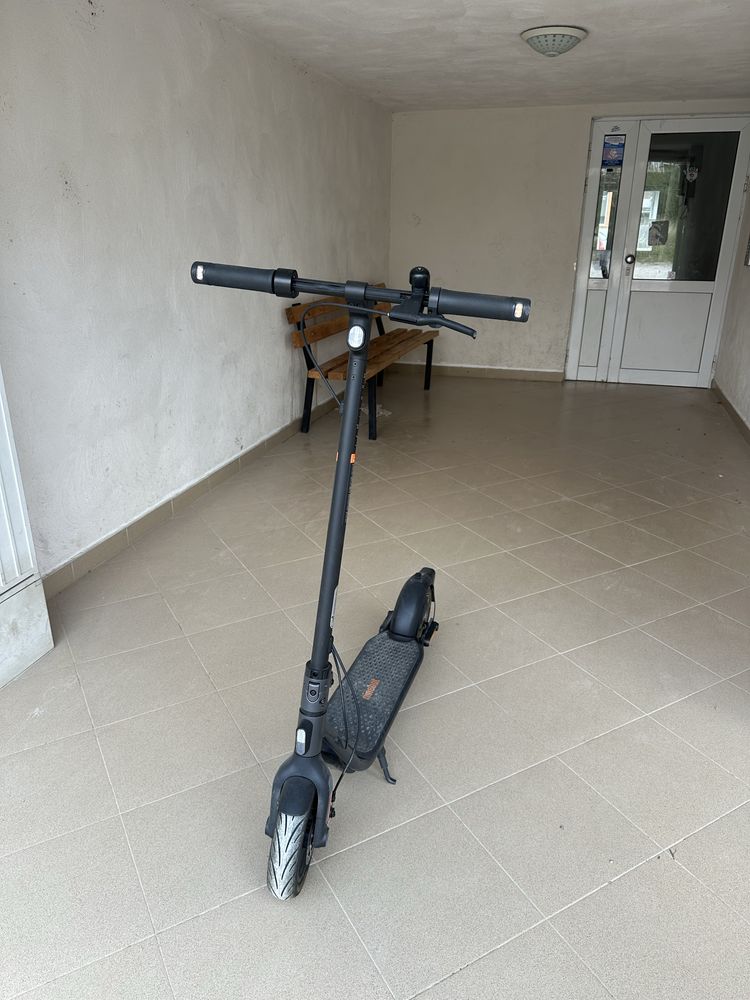 Електрическа тротинетка Segway Ninebot kickscooter F2 e до 25км/ч