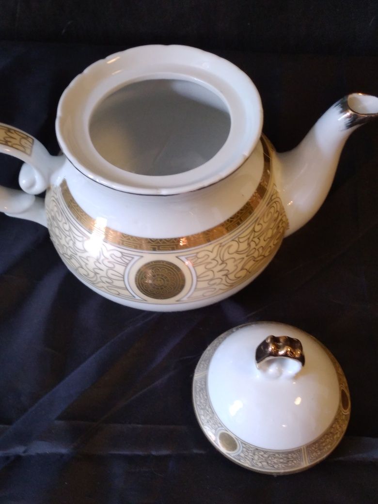 Чайник фарфоровый Daimond Porcelain