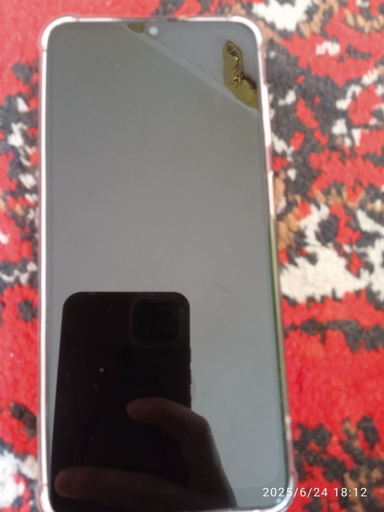 Samsung M 12 holati yaxshi