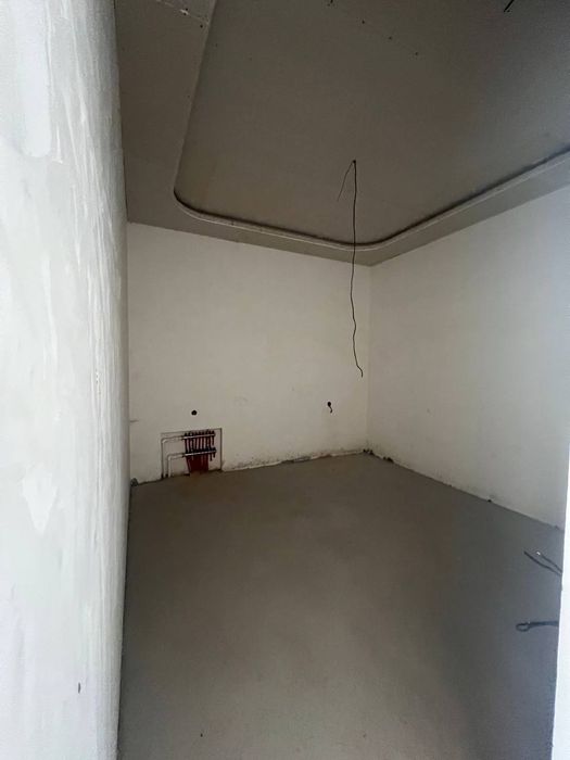 Nazarbek mevazor maxalla 1.8 sotix 4 xona oshxona 2 ta sanuzel padval