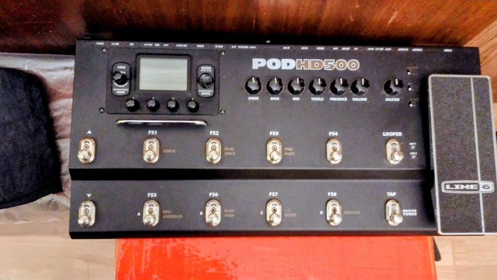 Продавам:Тремоло за Страт черно и седла за китара!. + процесор ..