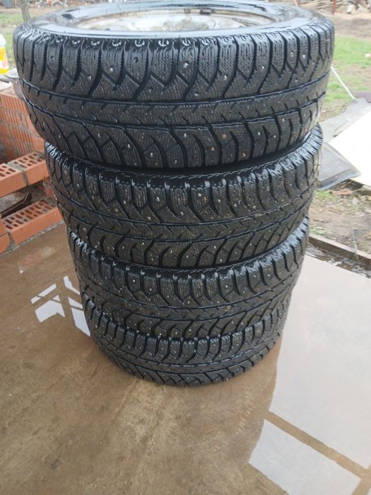 Продам шины на 15