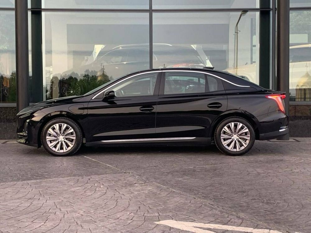 HONGQI E-Q’M 5 500 KM 2025