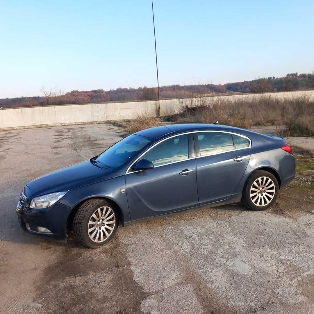 Opel Insignia A 2,0 CDTI син цвят 2009 г./Опел Инсигния дизел на части