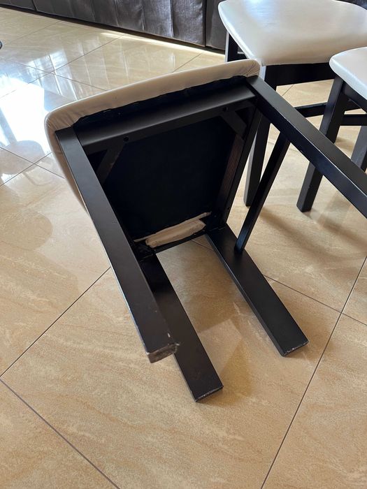 Scaune de masa tapitate cu piele - 6 bucati