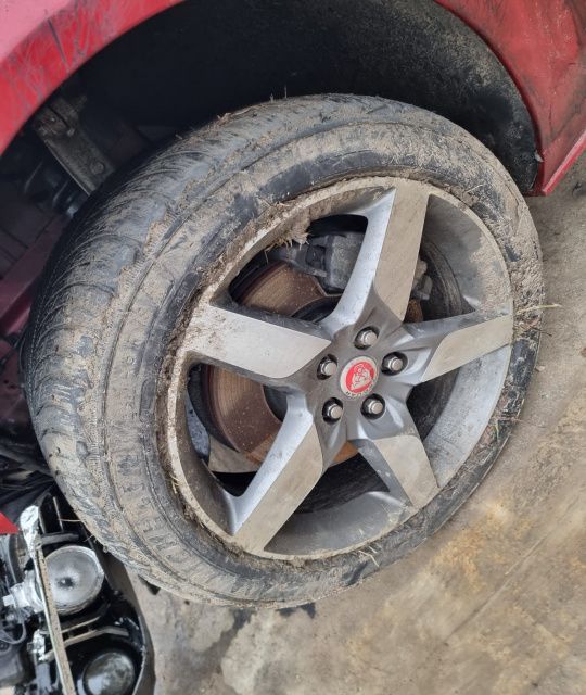 Dezmembrez Jaguar XE X760 , an 2018,, motor 2.0d 180cp ,cod 204DTD  dezmembrari piese cutie de viteze automata