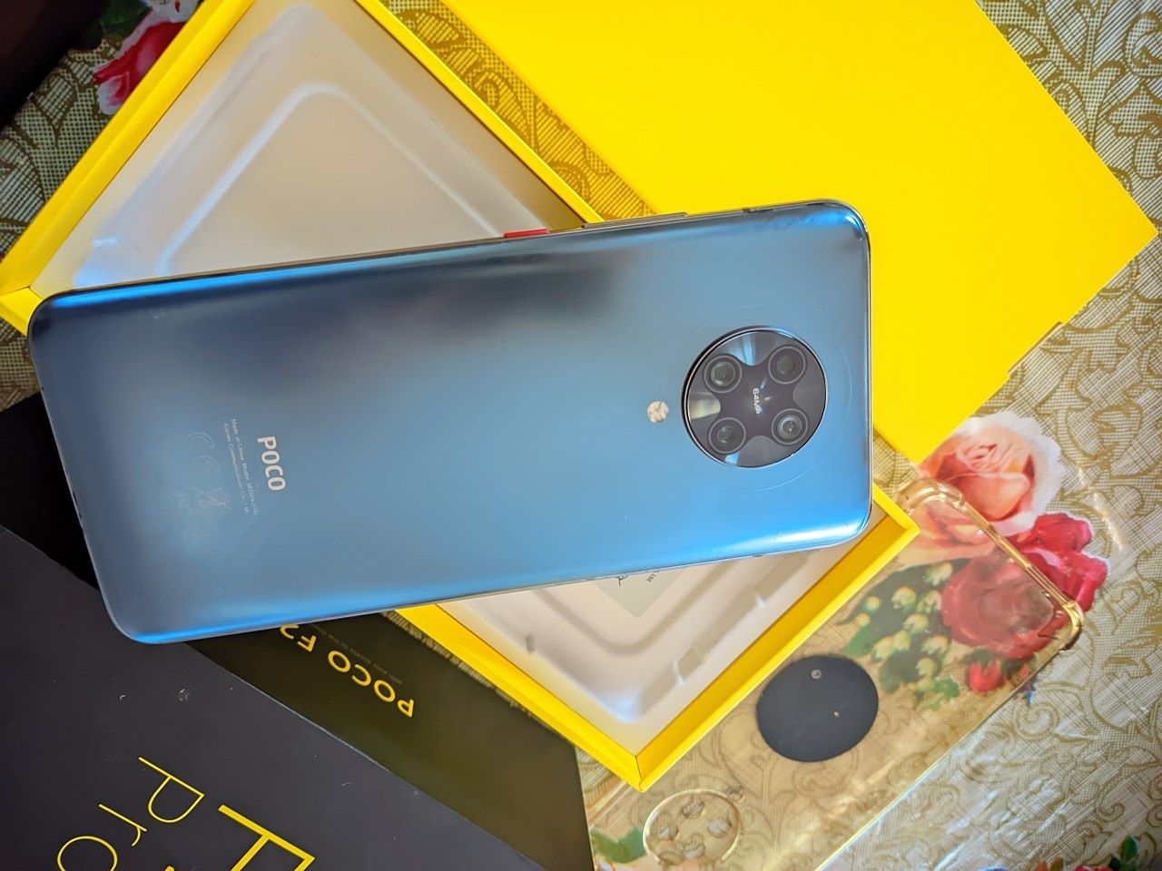 Poco f2 pro  Прадается тел в хорошем састаяний 8/256 память