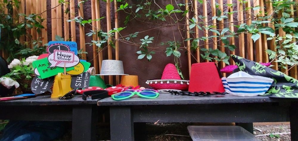 Eveniment-cabina foto-oglinda magica-fum greu-decor baloane