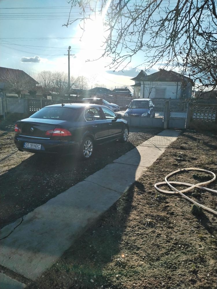 Vând Skoda superb