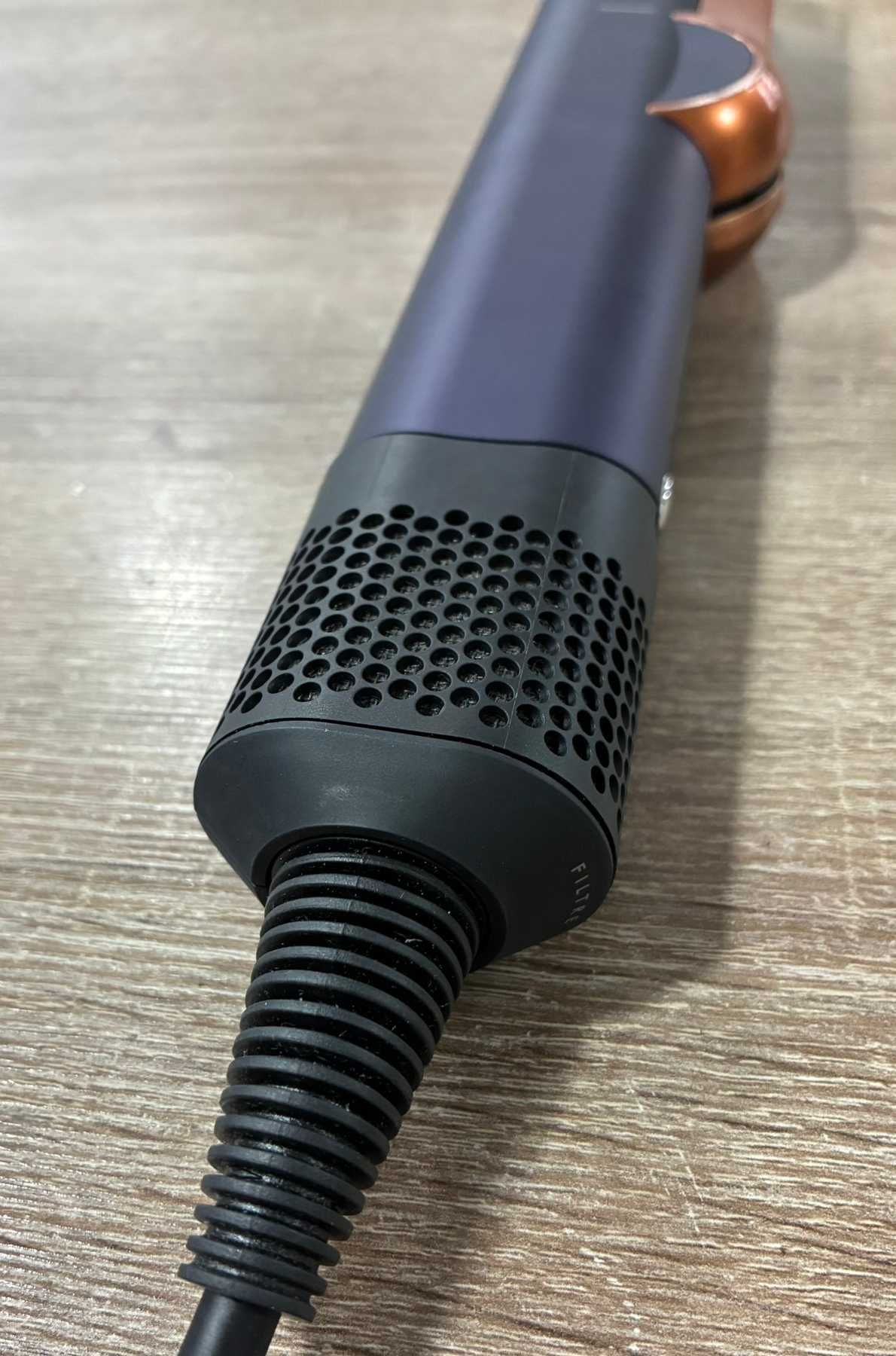 Преса за коса Dyson - Airstrait