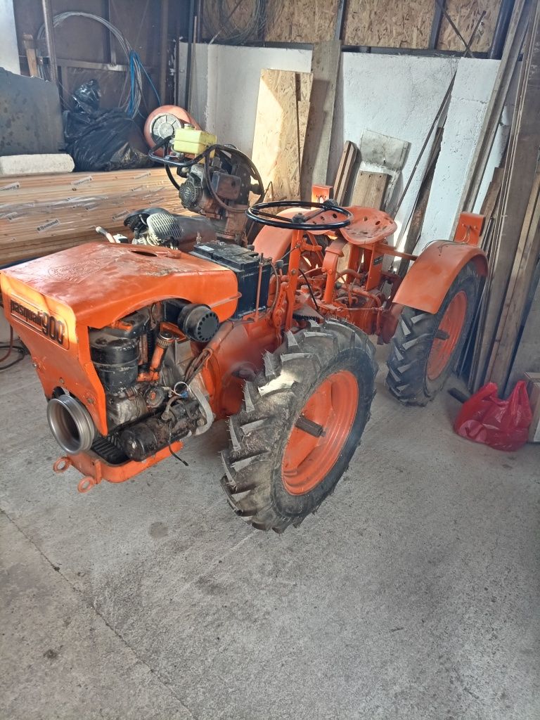 Vând tractor Pasquali