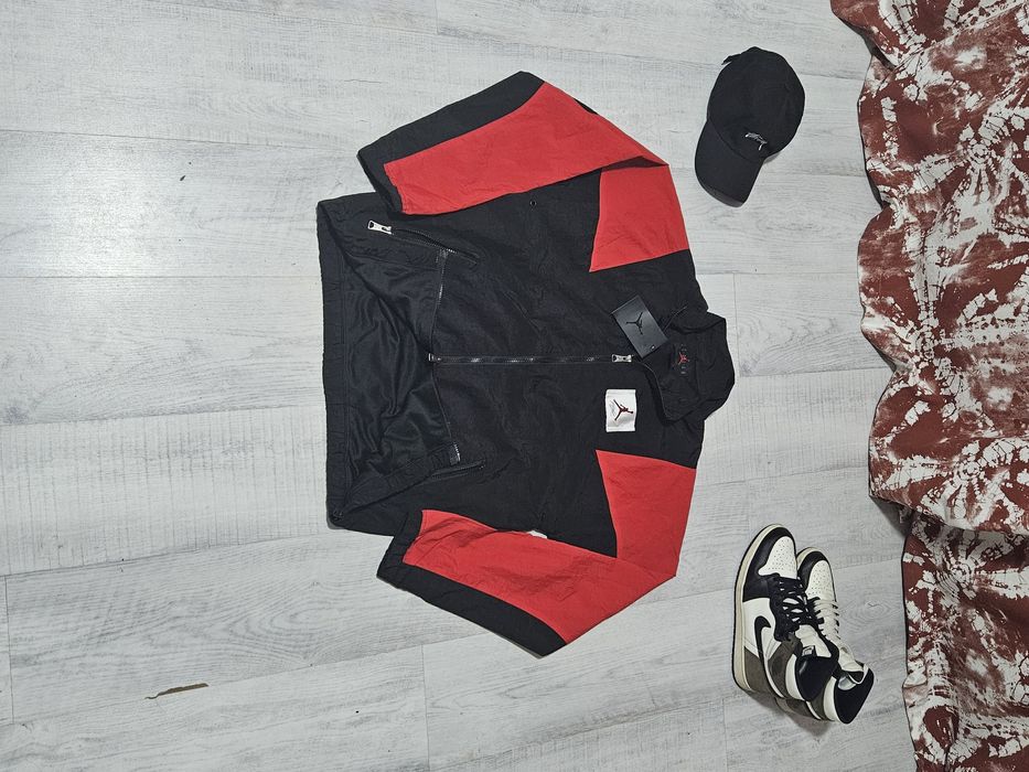 Geaca/Jacheta noua cu eticheta Jordan Flight