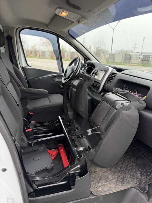 Opel vivaro model 2016, Alb