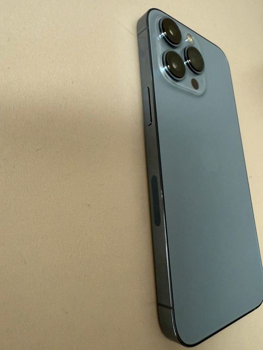 Продается iPhone 13 pro оригинал