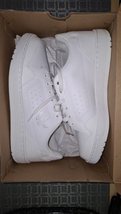 Vand Adidas NY90