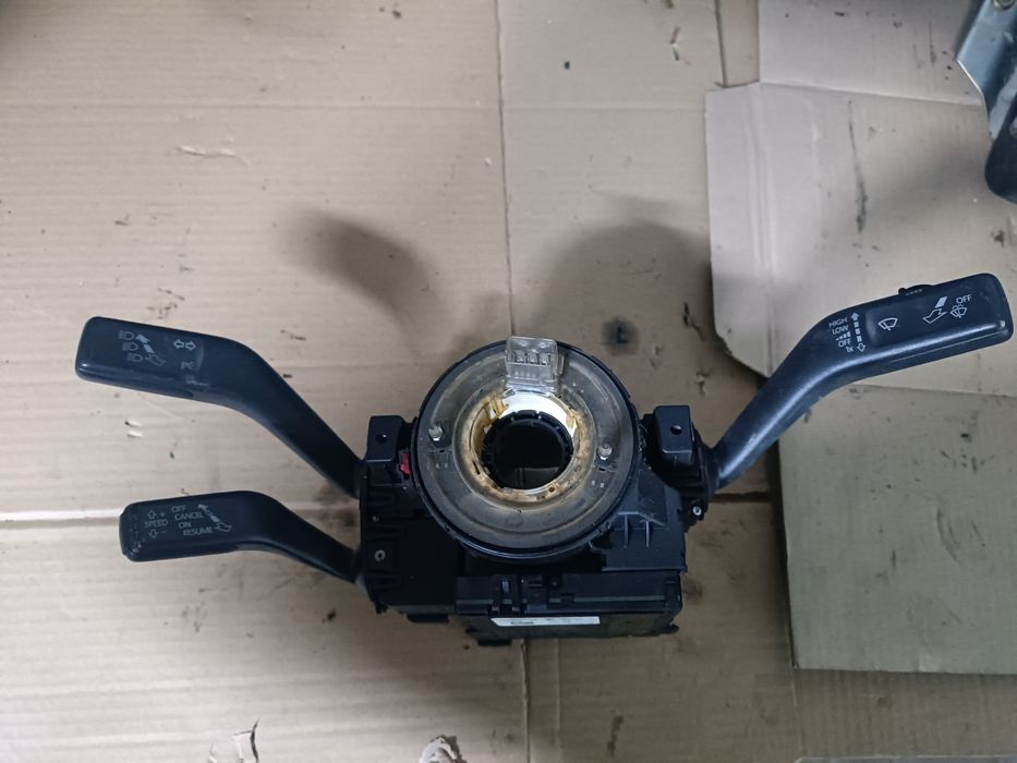 Стрекоза подрулевой переключатель пассат б6