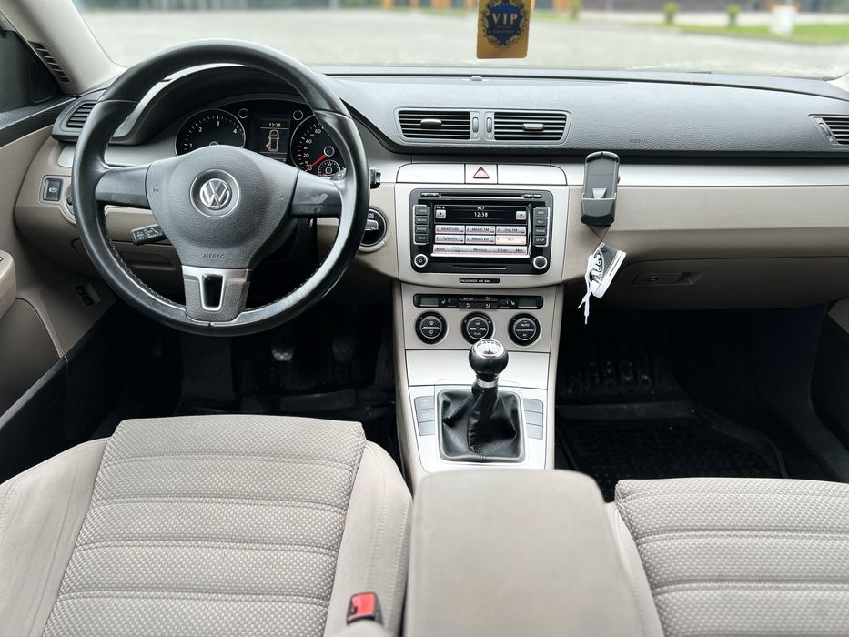 De vanzare passat b6 2010