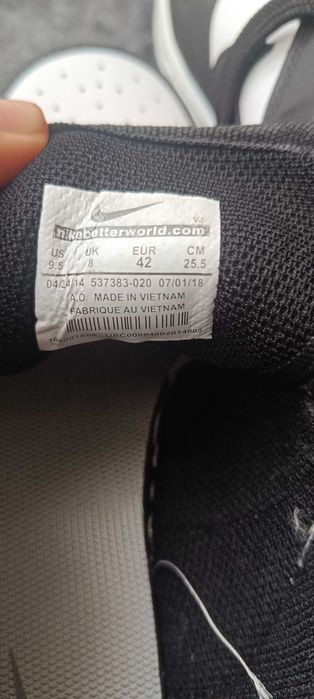 Продавам маратонки nike нови