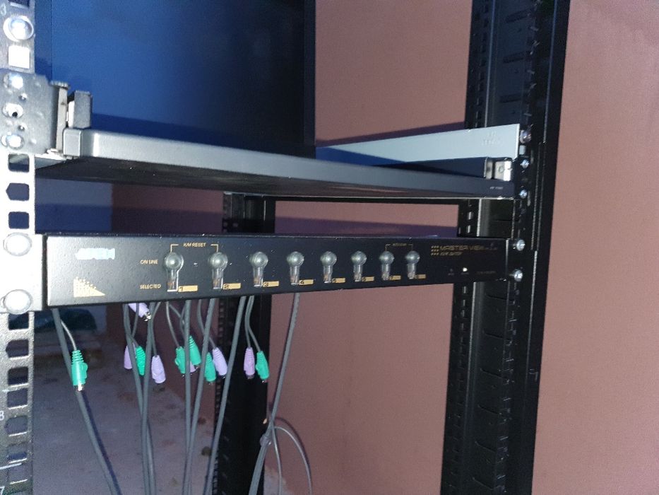 ATEN Master view Plus CS-9138 - KVM switch 8 porturi
