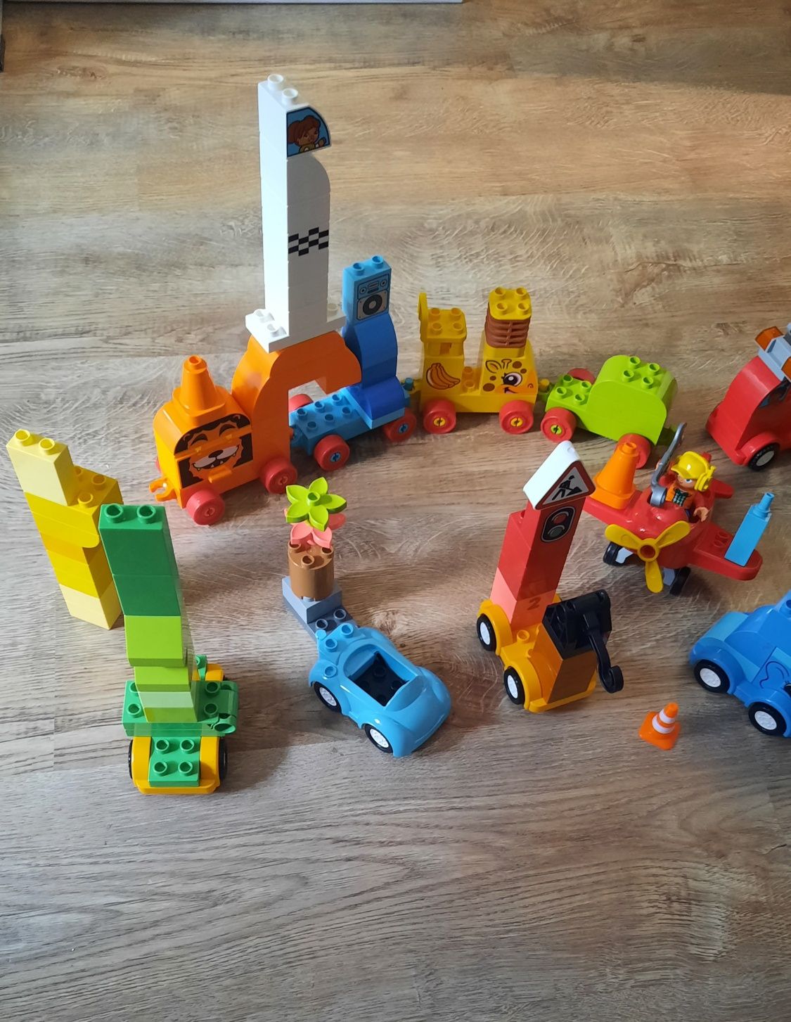 Lot de lego duplo cuburi, masini, avion, excavator, trenuleț etc